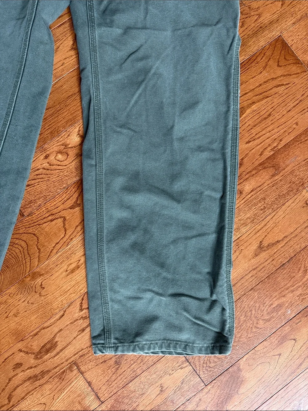 Carhartt Men's Green Work Pants - Durable Canvas Carpenter Trousers